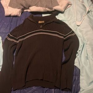 Smoke free home. Men’s black sweater